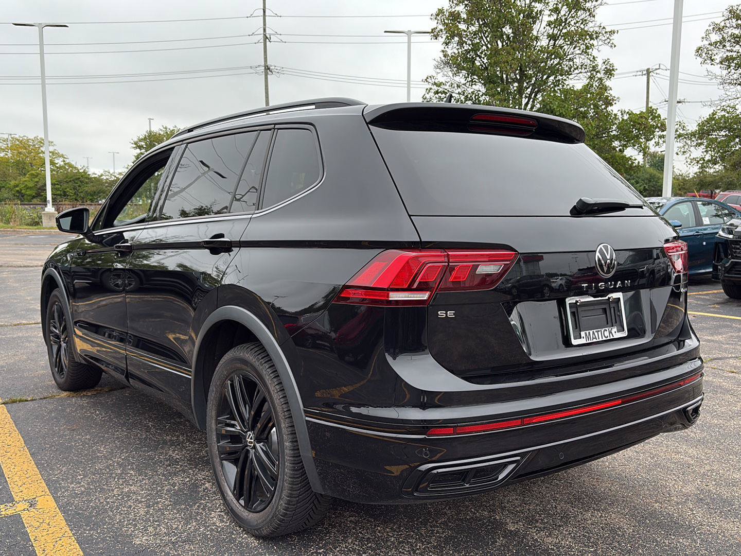 Used 2022 Volkswagen Tiguan SE R-Line AWD/4WD image 26