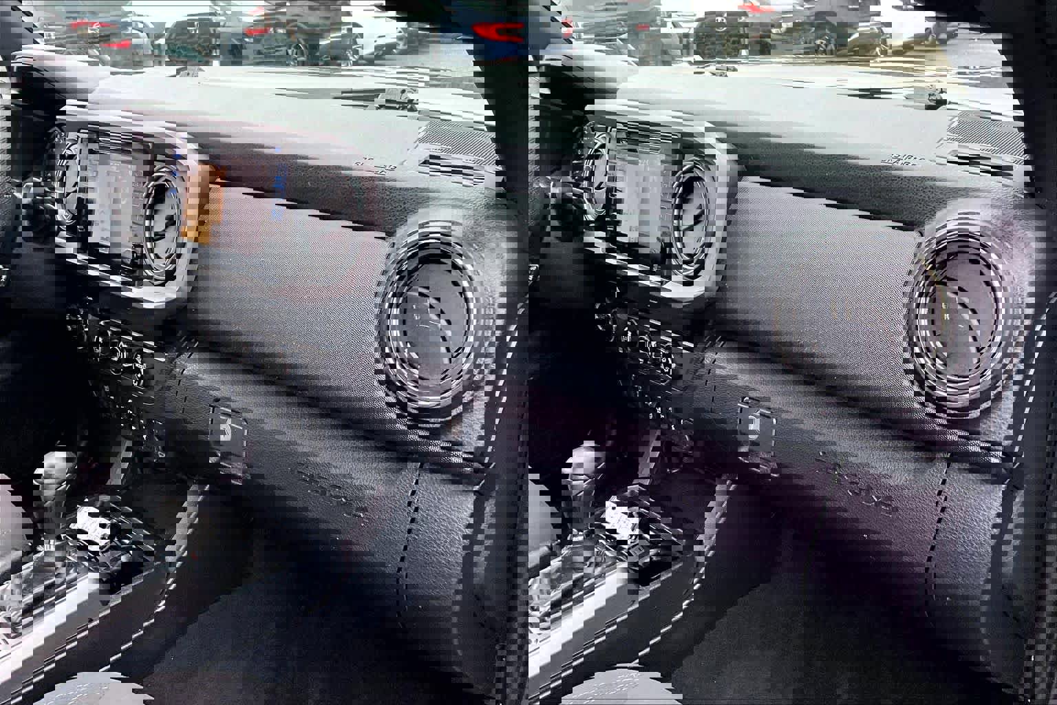 Certified 2018 Toyota Tacoma TRD Off-Road w/ Technology Package image 17