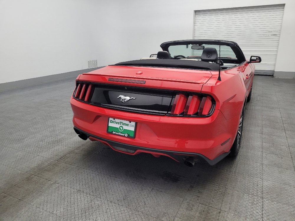 Used 2017 Ford Mustang Premium image 7