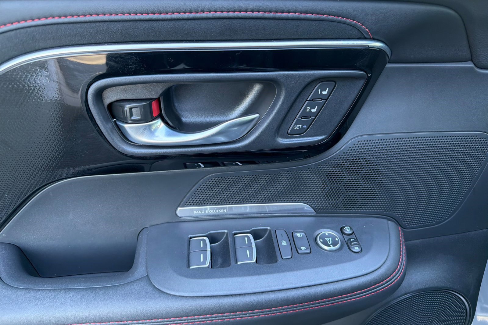 Used 2025 Acura ADX A-Spec image 12