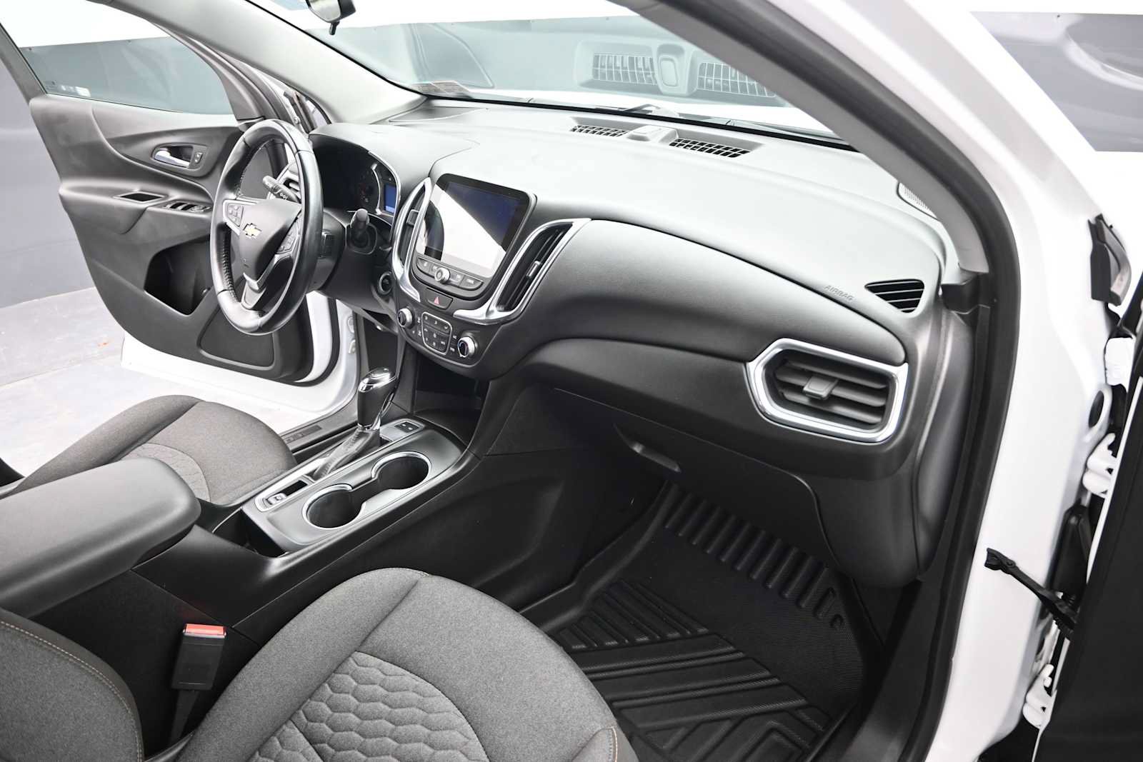 Used 2019 Chevrolet Equinox LT AWD/4WD image 23