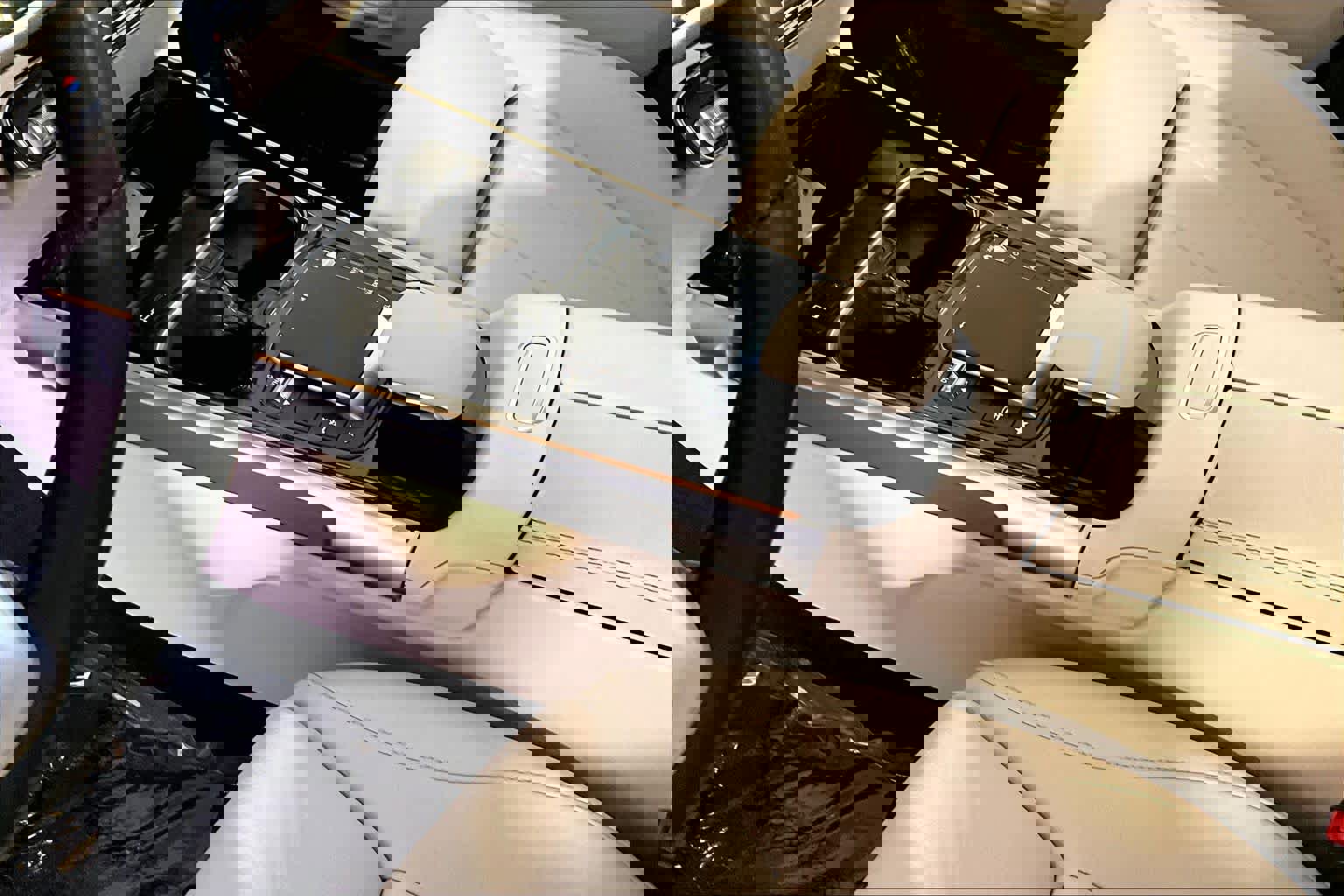 Used 2023 Mercedes-Benz GLB 250 4MATIC image 17