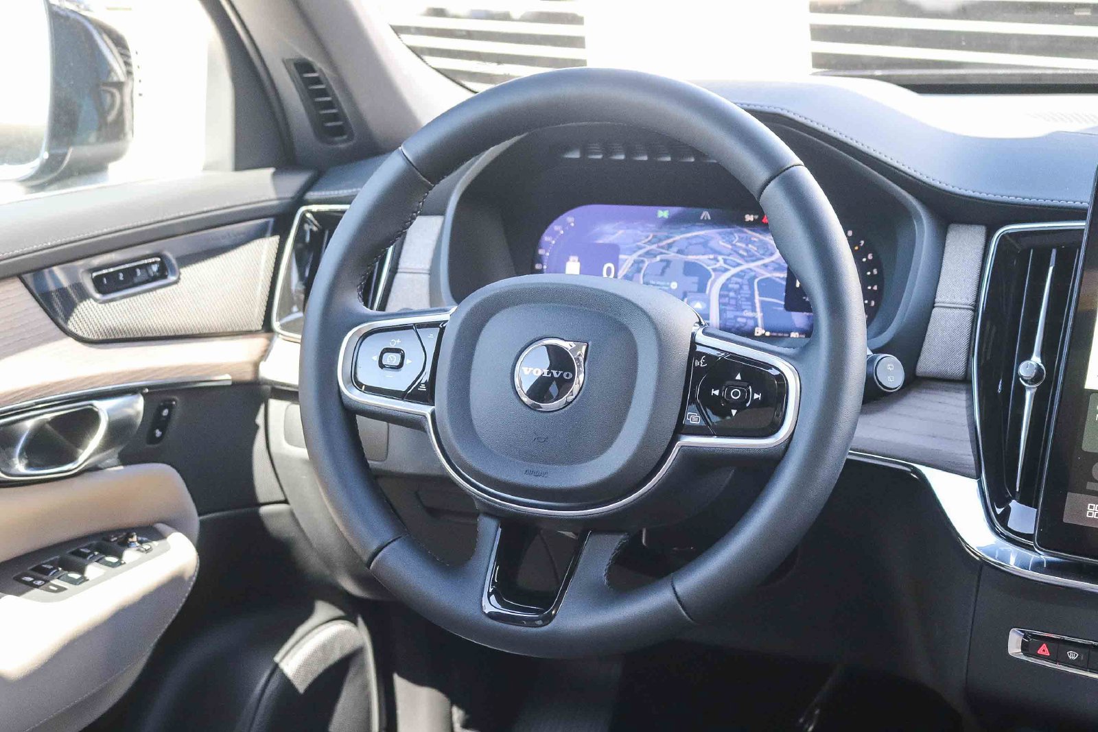 New 2027 Volvo XC90 B6 Plus AWD/4WD image 15