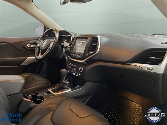 Used 2017 Jeep Cherokee Overland w/ Technology Group image 16