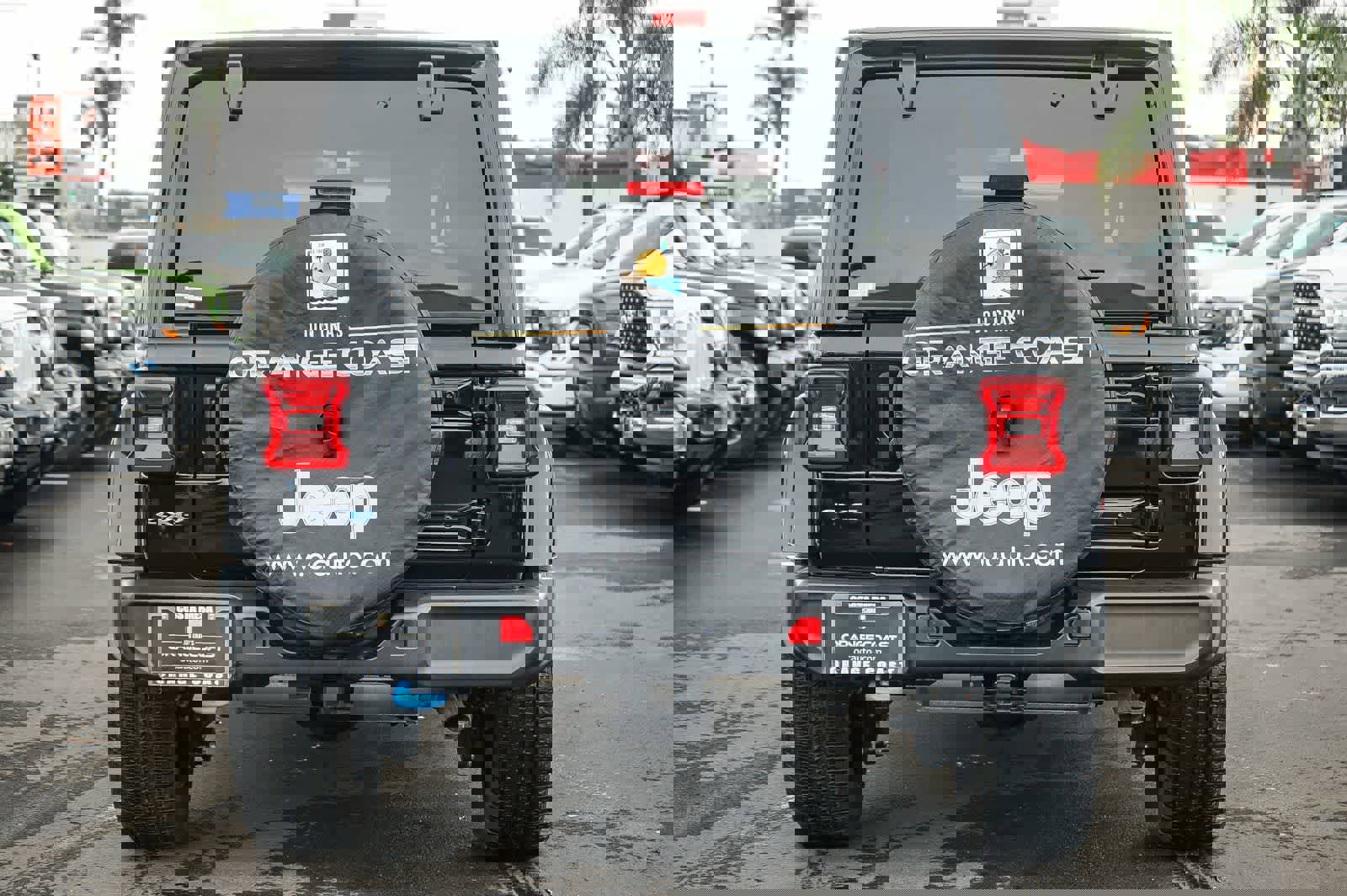 Used 2023 Jeep Wrangler Sahara image 5