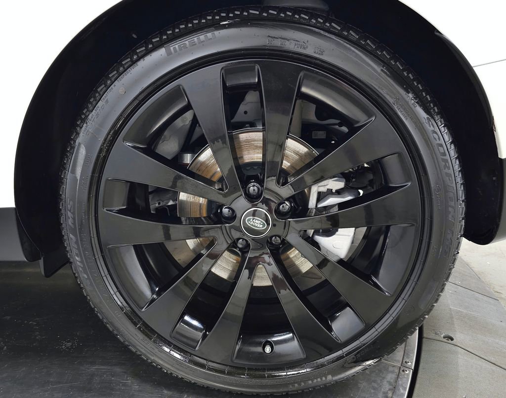 Certified 2025 Land Rover Range Rover Sport SE AWD/4WD image 14