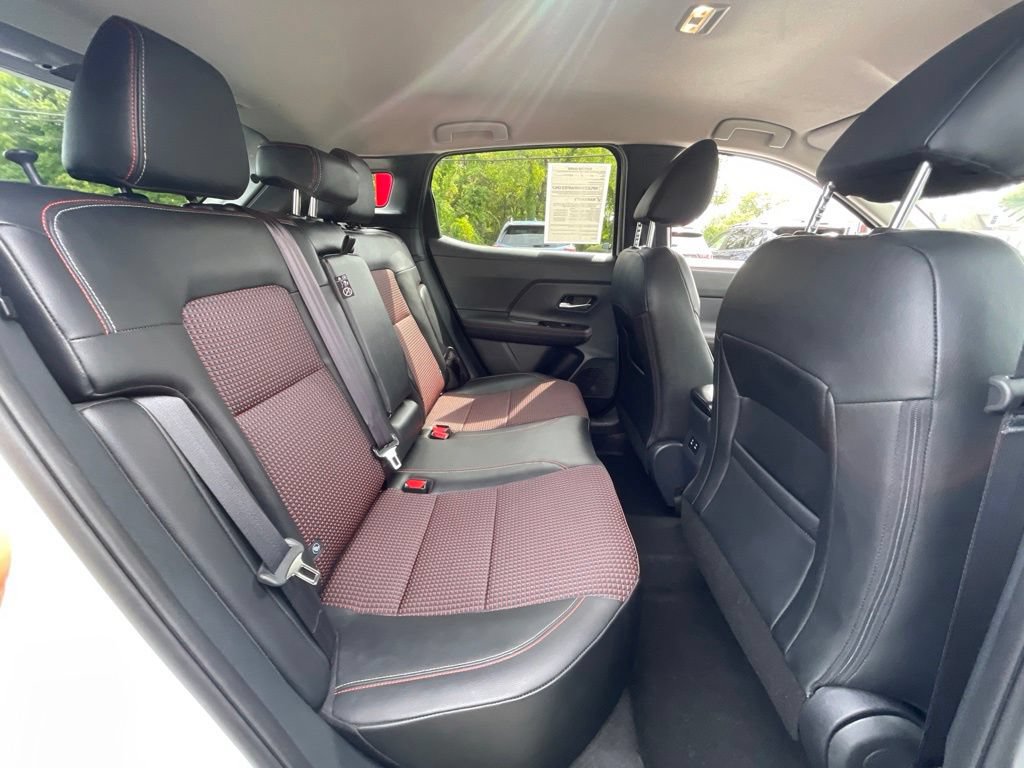 Used 2025 Nissan Kicks SR AWD/4WD image 20