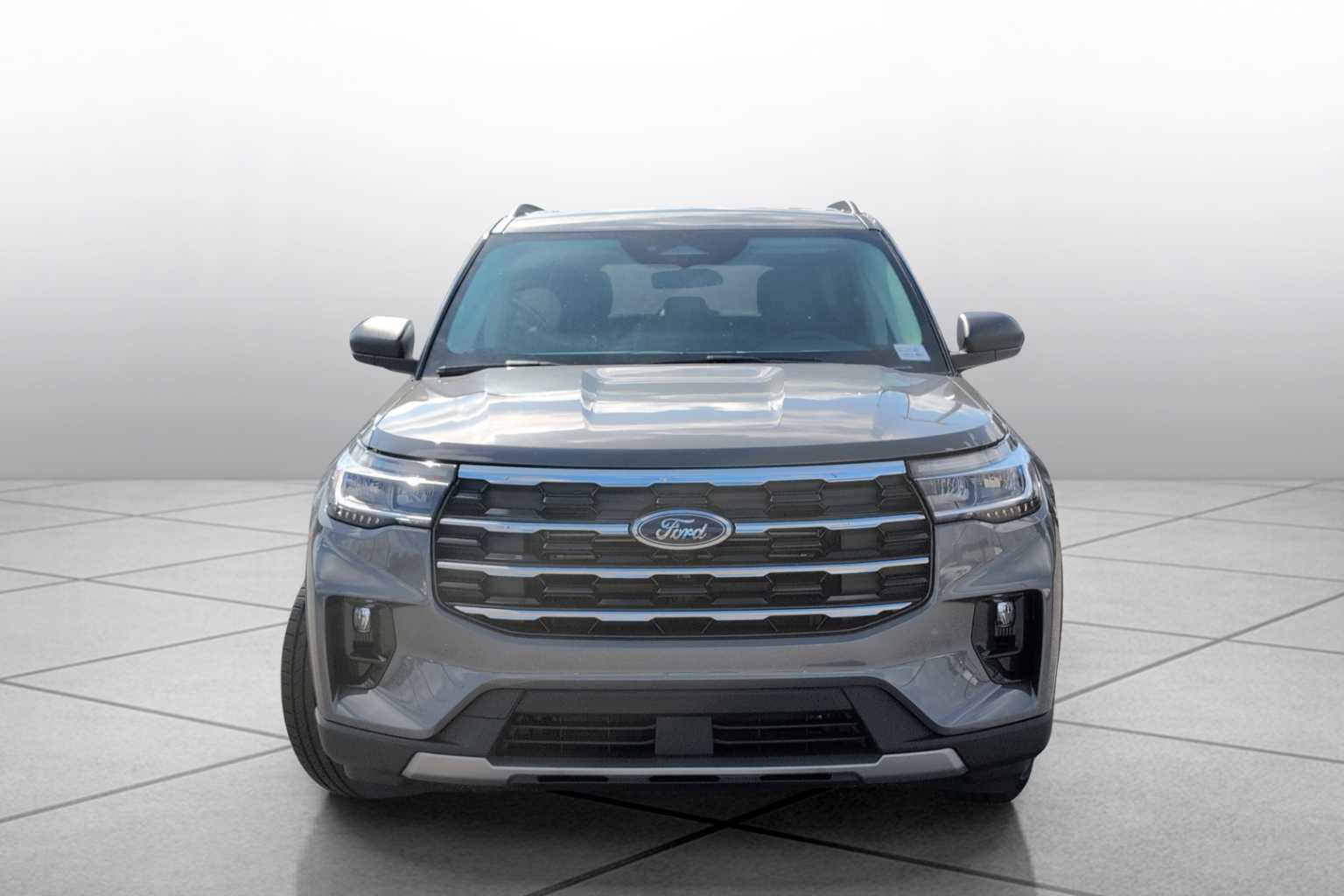 New 2025 Ford Explorer Active w/ Active Comfort Package image 2