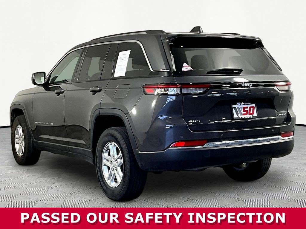 Used 2023 Jeep Grand Cherokee Laredo AWD/4WD image 4
