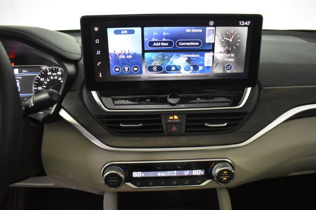 Certified 2025 Nissan Altima 2.5 SV w/ SV Premium Package AWD/4WD image 18