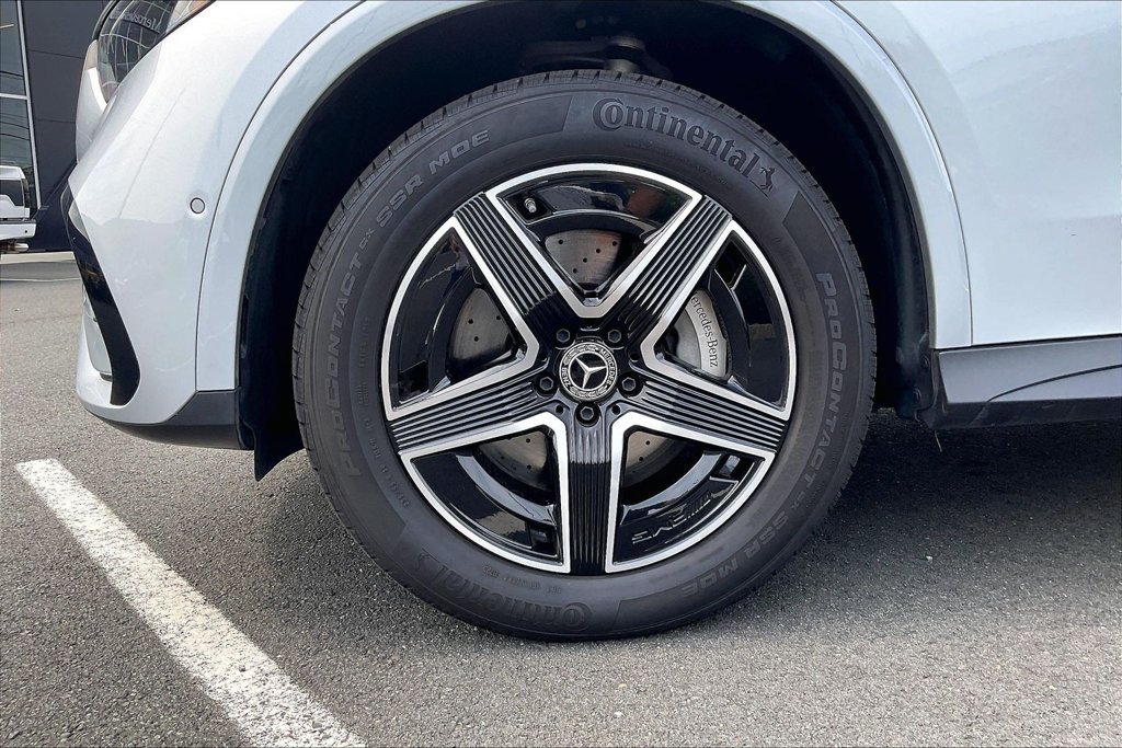 Certified 2025 Mercedes-Benz GLC 350e 4MATIC image 8