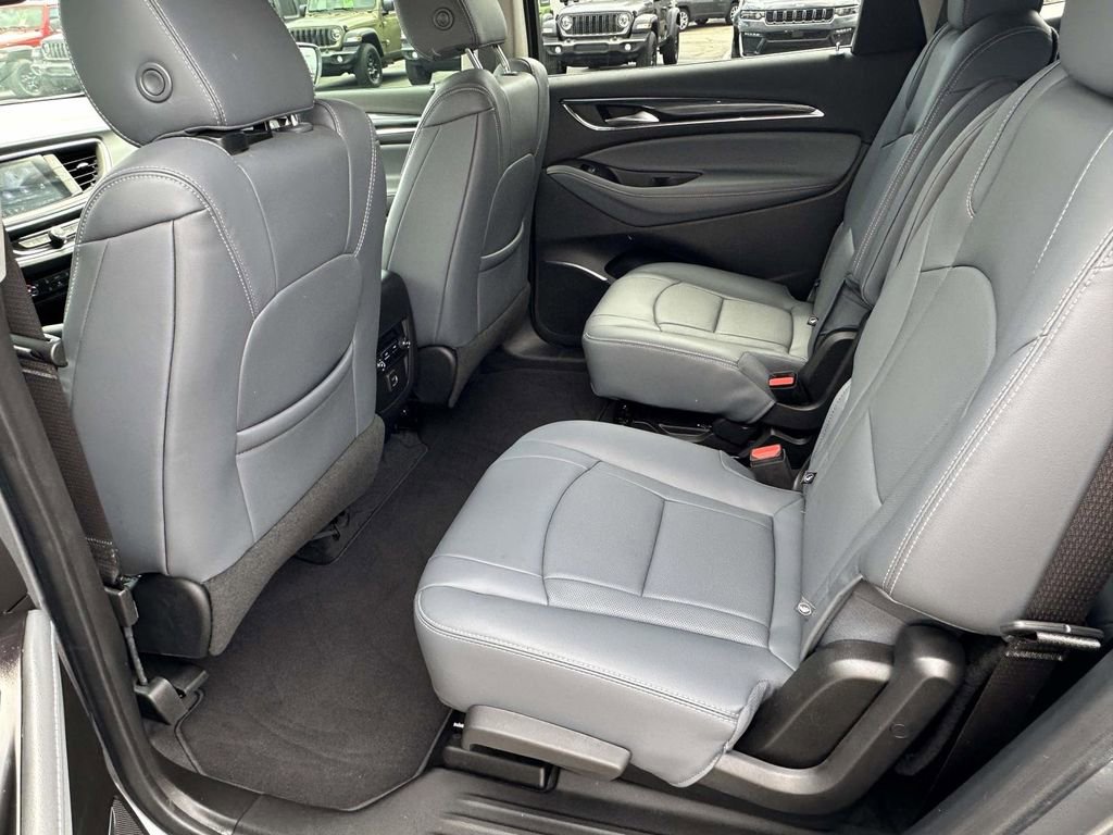 Used 2020 Buick Enclave Essence w/ Trailering Package, 5000 lbs. FWD image 11