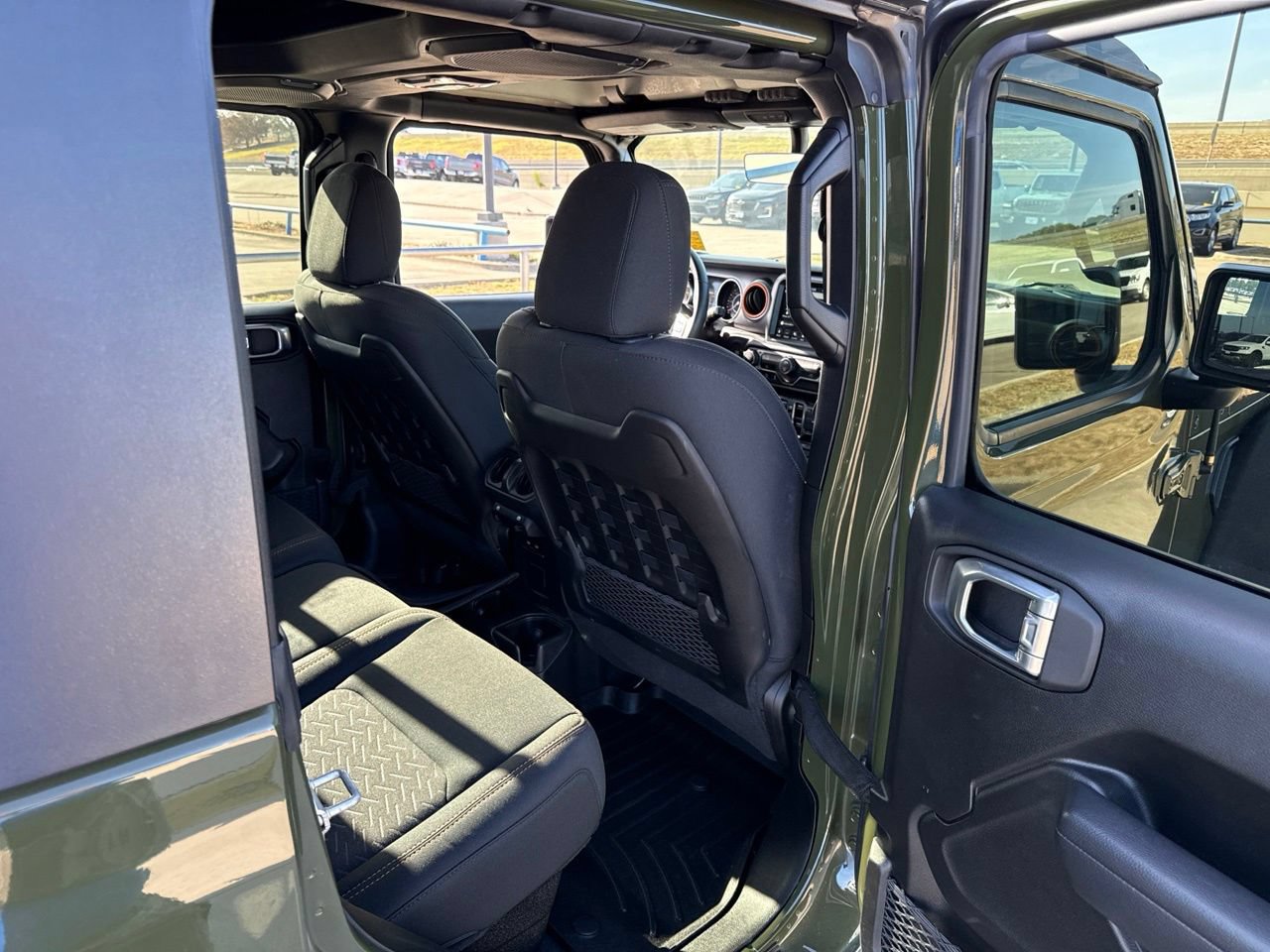 Used 2022 Jeep Gladiator Mojave w/ LED Lighting Group AWD/4WD image 12