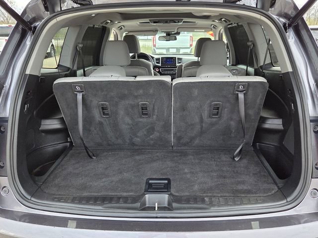 Used 2017 Honda Pilot Elite image 11