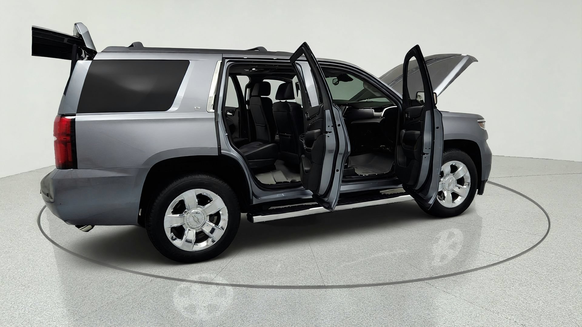 Used 2018 Chevrolet Tahoe LT w/ LT Signature Package AWD/4WD image 13