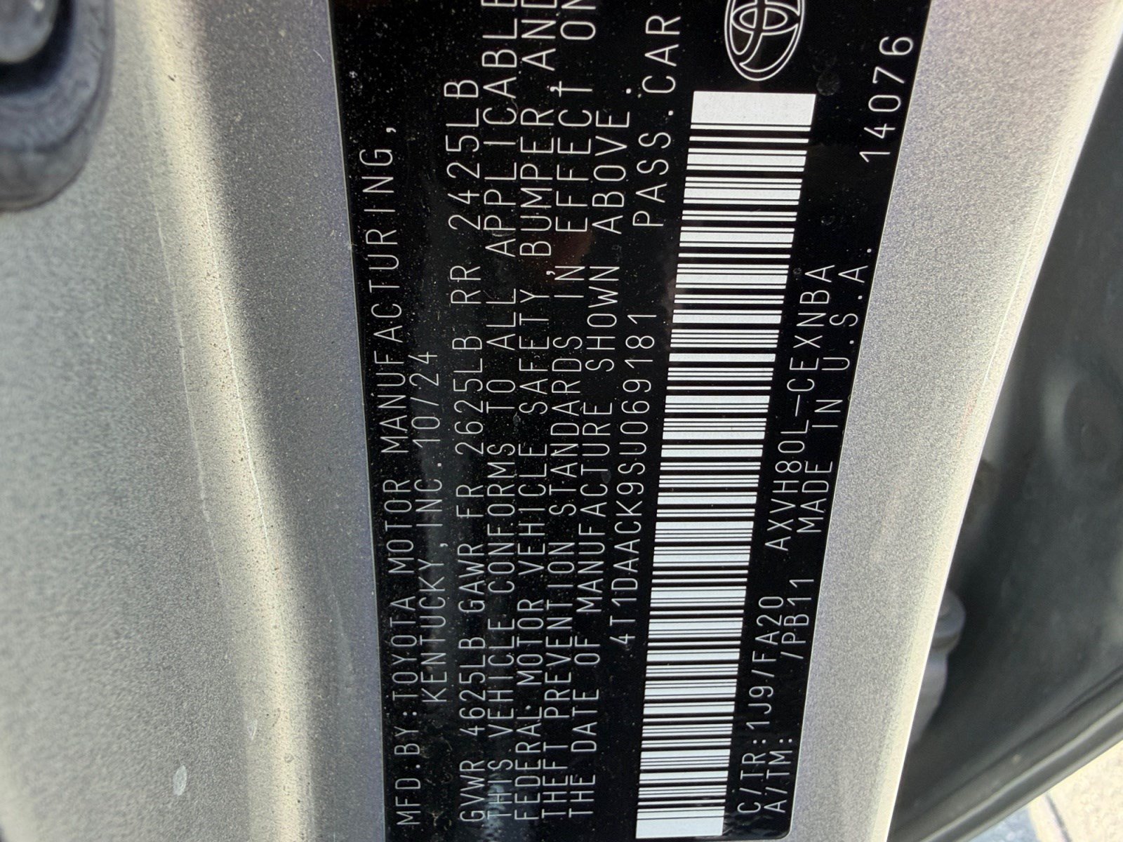 Used 2025 Toyota Camry LE FWD image 32