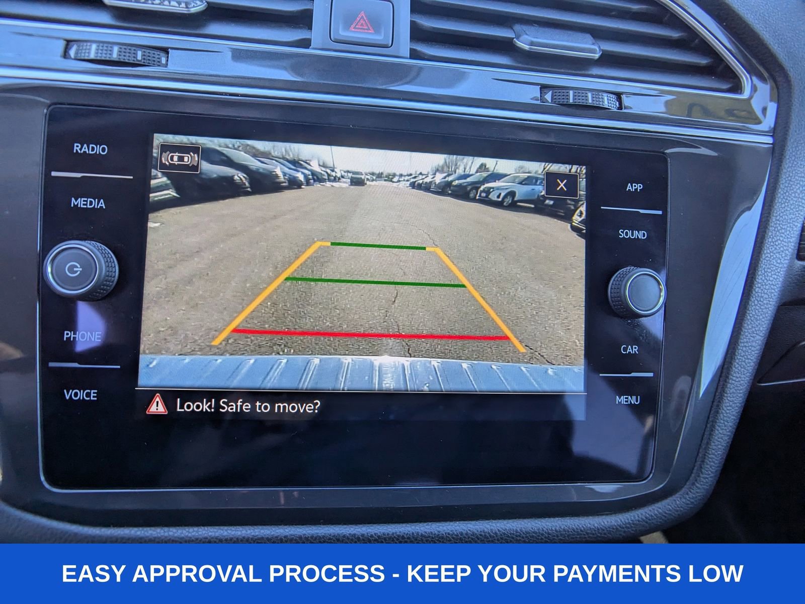 Used 2024 Volkswagen Tiguan Wolfsburg Edition image 28