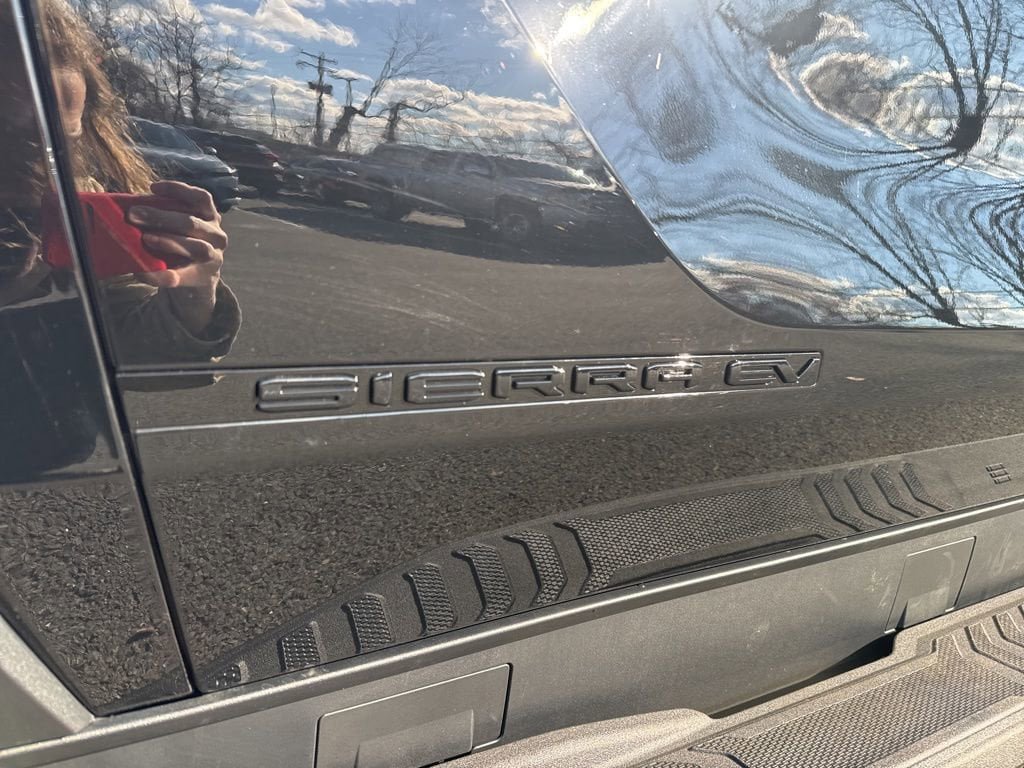 New 2026 GMC Sierra EV Elevation w/ LPO, Elevation Dark Package AWD/4WD image 56