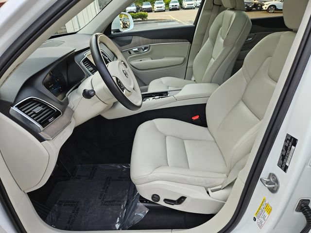 Certified 2023 Volvo XC90 T8 Plus AWD/4WD image 18