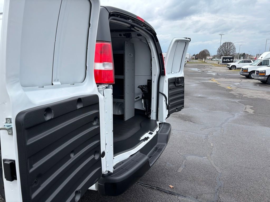 New 2026 Chevrolet Express 2500 RWD image 14
