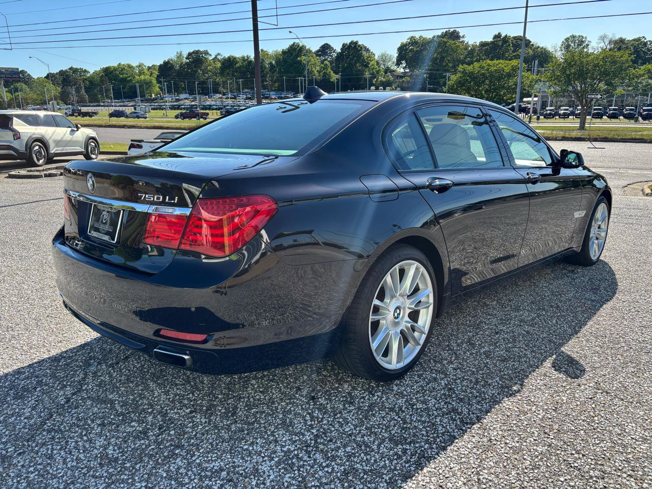 Used 2012 BMW 750Li image 8