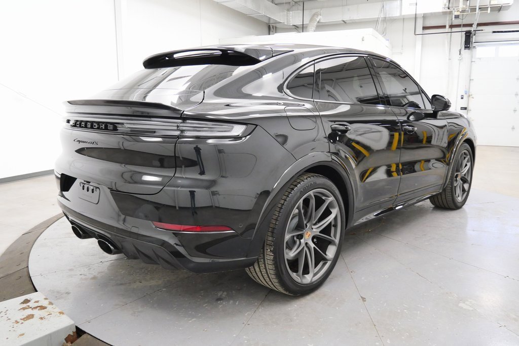 Used 2025 Porsche Cayenne GTS image 7
