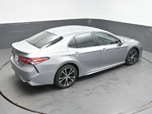 Used 2019 Toyota Camry SE FWD image 32