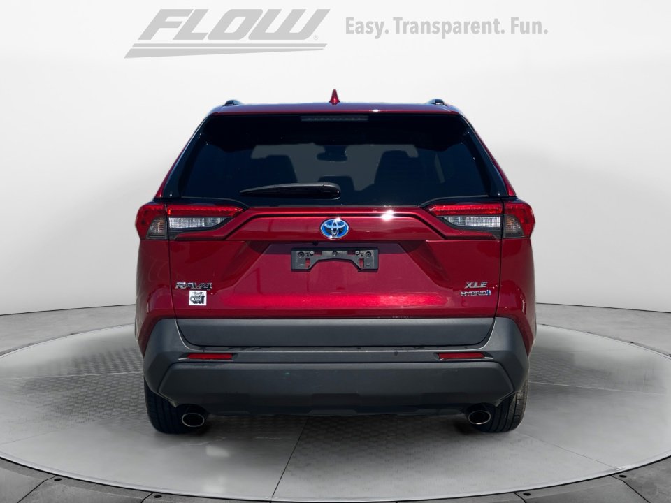 Used 2021 Toyota RAV4 XLE image 8