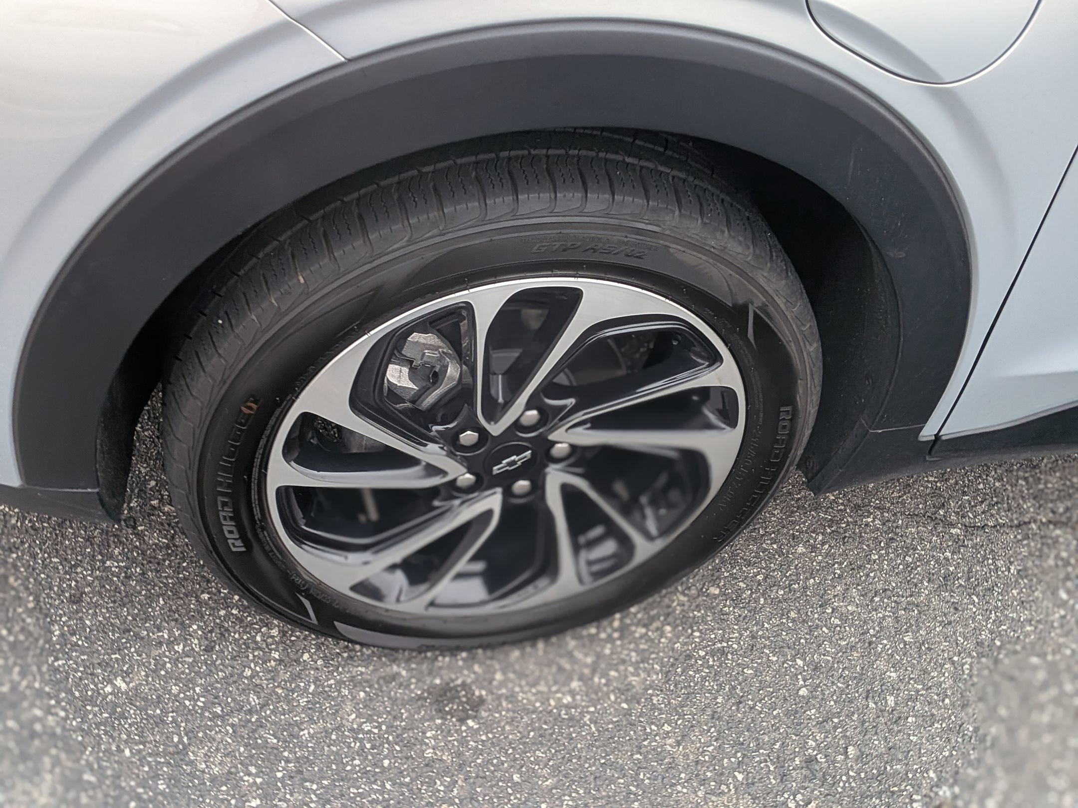 Used 2022 Chevrolet Bolt EUV Premier image 12