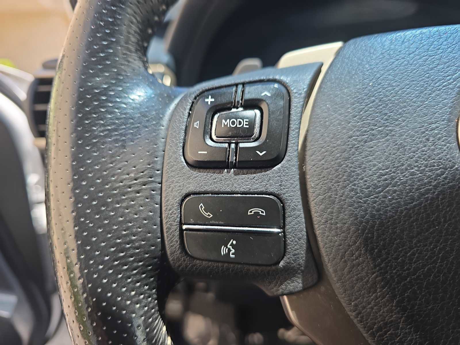 Used 2018 Lexus IS 300 F Sport w/ F Sport Package RWD image 25