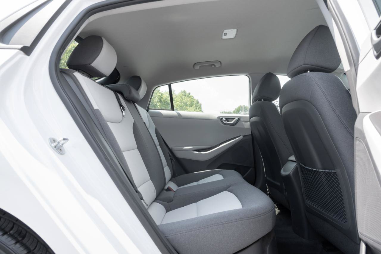 Used 2020 Hyundai Ioniq Blue FWD image 26