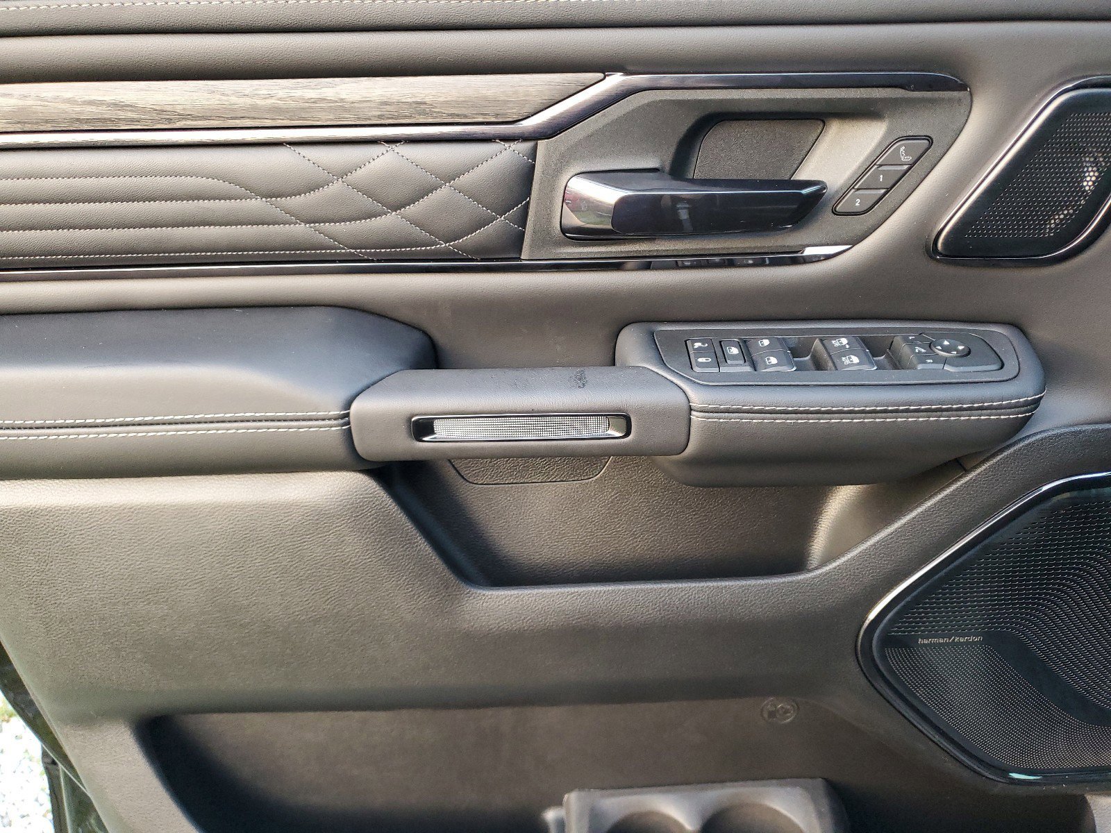 New 2026 RAM 1500 Limited image 17