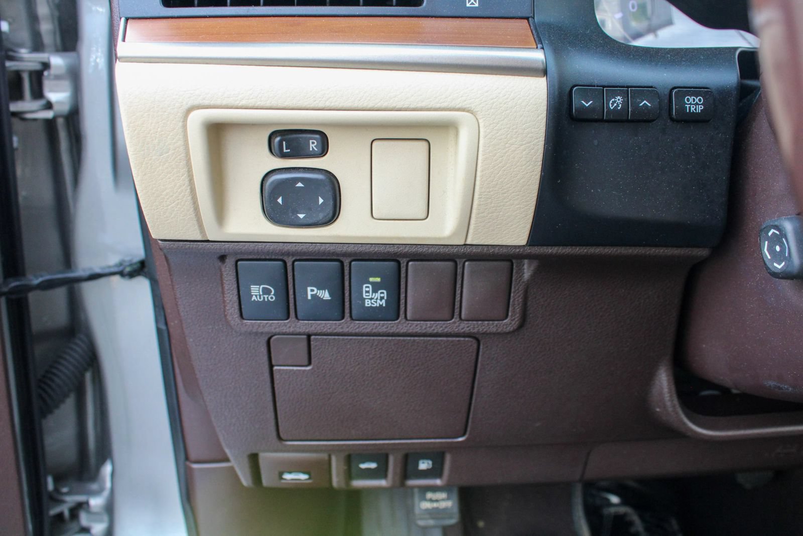 Used 2018 Lexus ES 350 w/ Navigation System Package FWD image 17