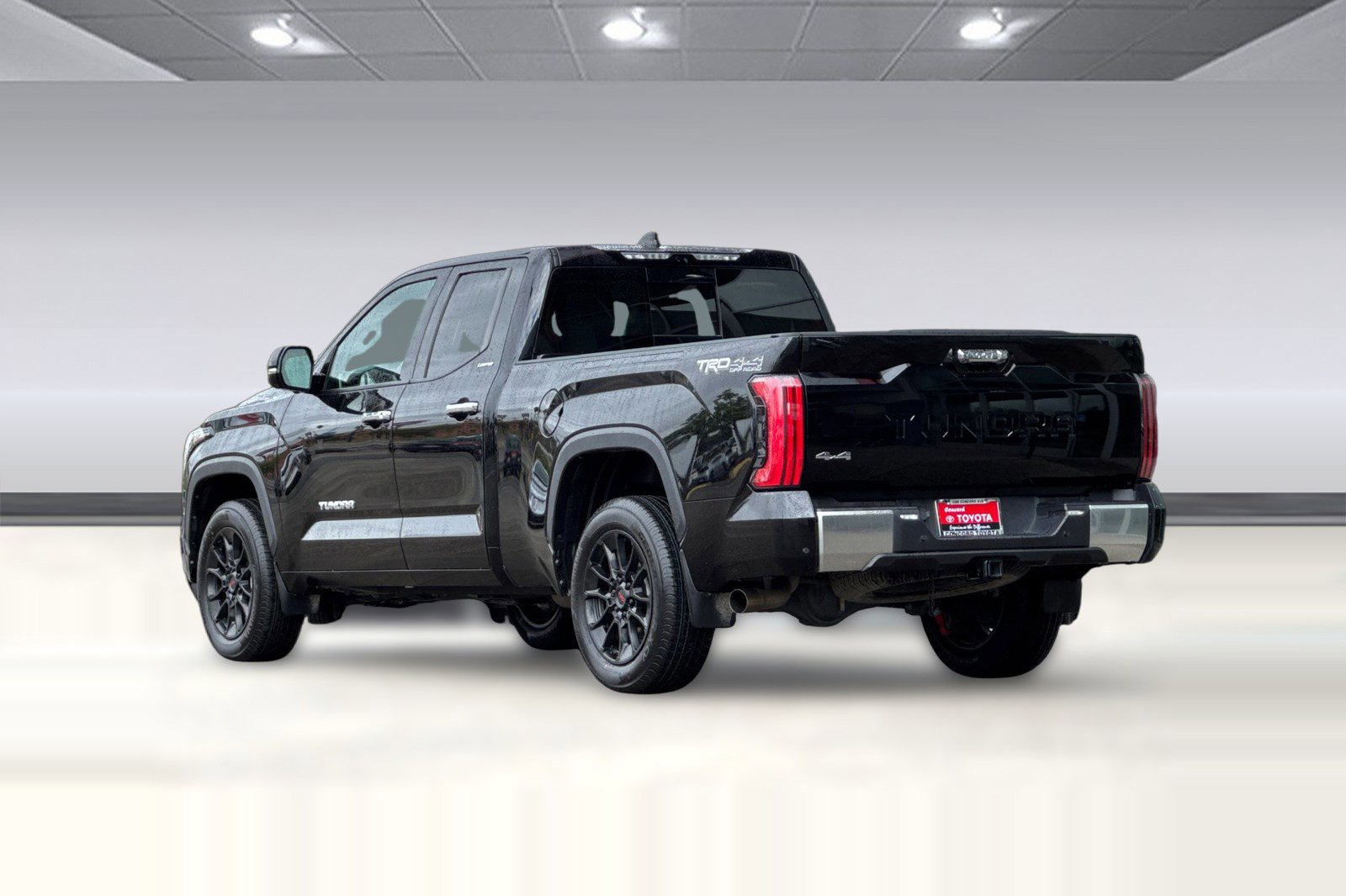 Used 2022 Toyota Tundra Limited image 8