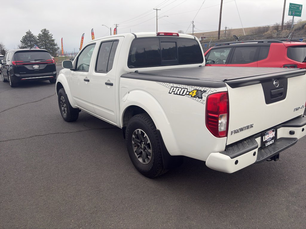 Used 2018 Nissan Frontier PRO-4X AWD/4WD image 2