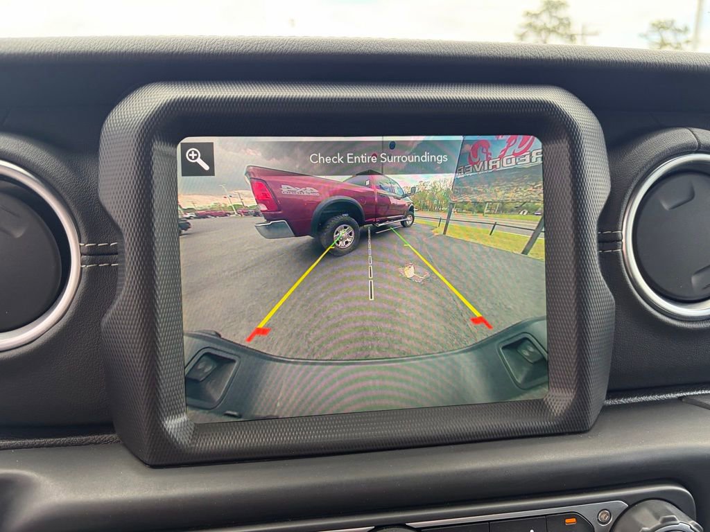 Used 2020 Jeep Gladiator Overland image 17