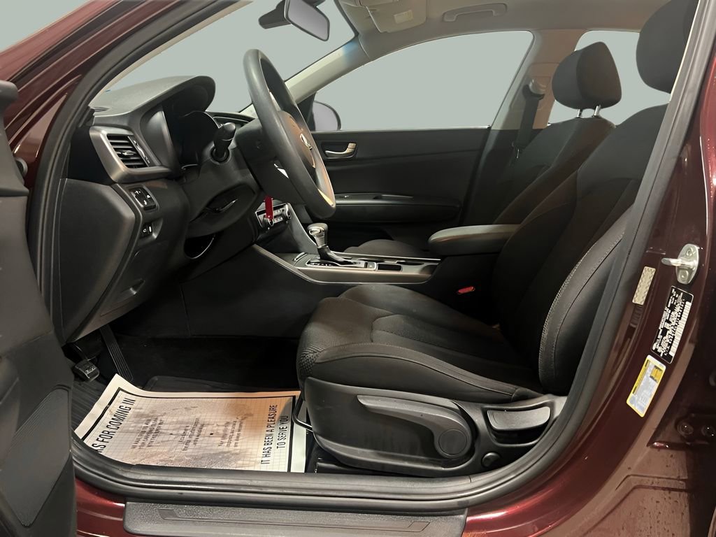 Used 2020 Kia Optima LX image 17