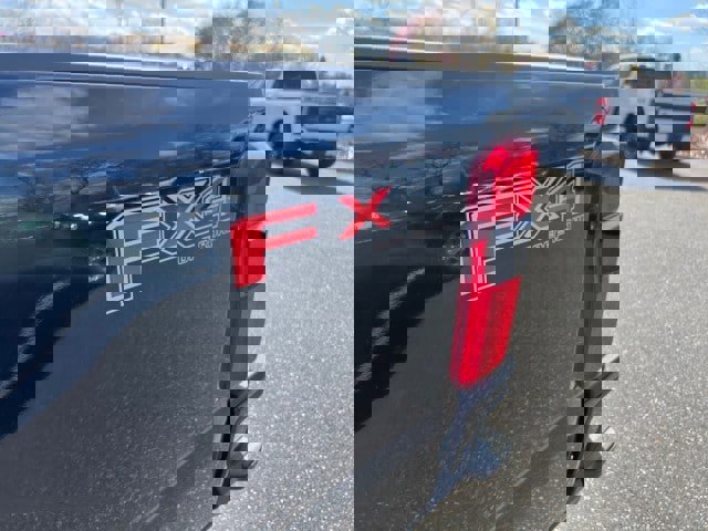 New 2025 Ford F350 Platinum w/ FX4 Off-Road Package image 23