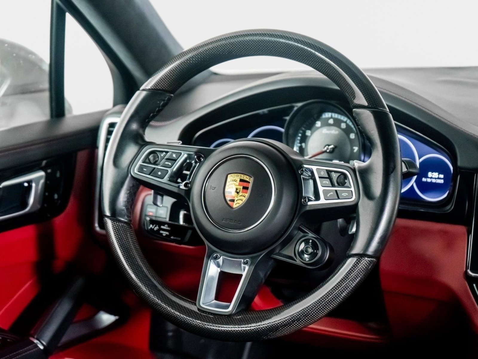 Used 2022 Porsche Cayenne Turbo image 36