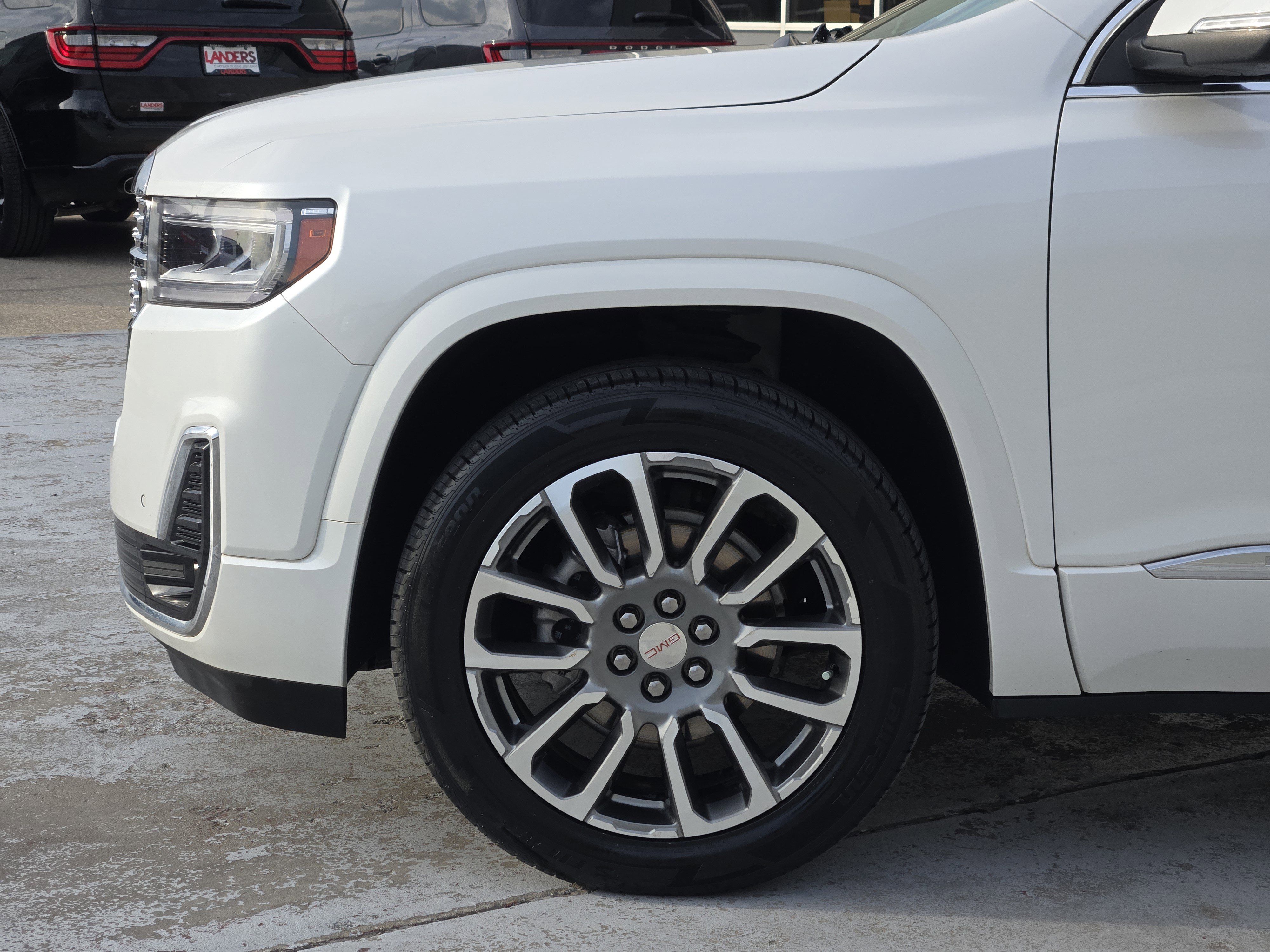 Used 2021 GMC Acadia Denali image 9