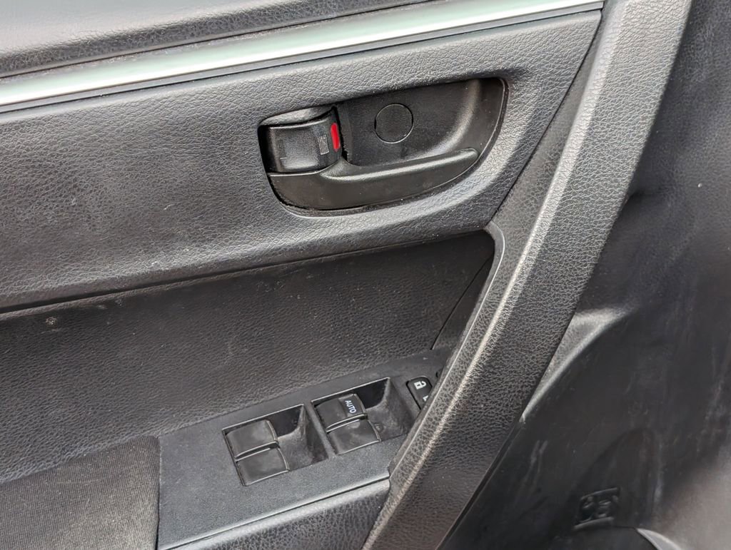 Used 2016 Toyota Corolla L image 20