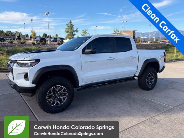 Used 2025 Chevrolet Colorado ZR2 w/ Technology Package AWD/4WD image 2