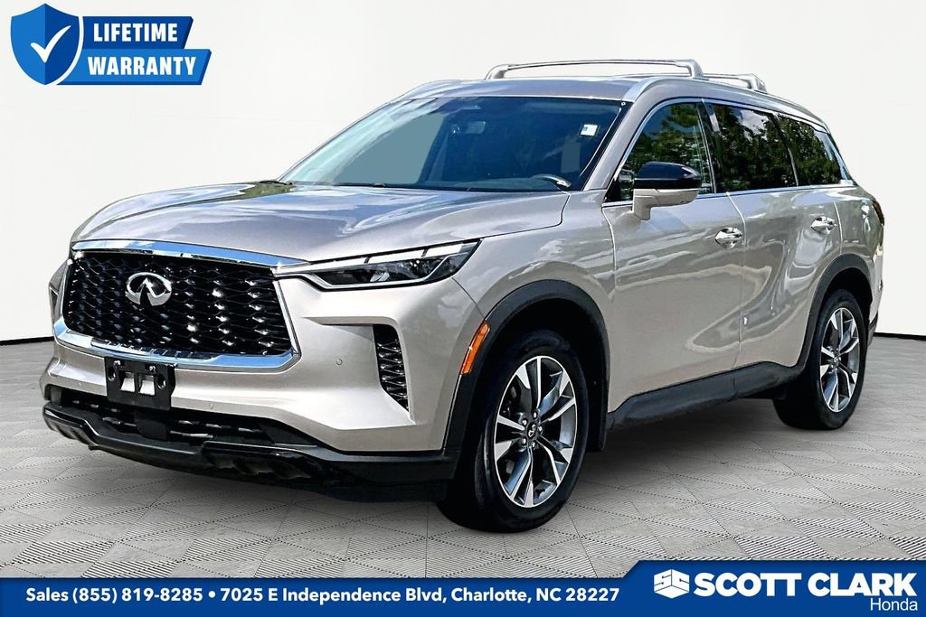Used 2023 INFINITI QX60 Luxe w/ Performance Audio Package AWD/4WD image 3