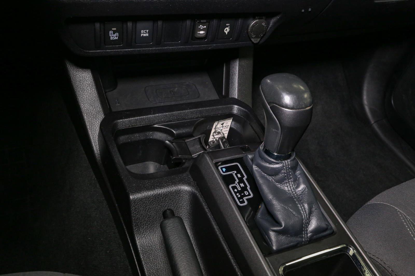 Used 2016 Toyota Tacoma TRD Sport image 33