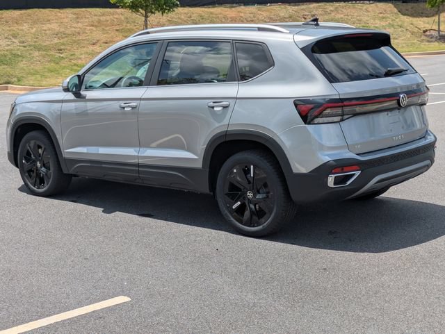New 2026 Volkswagen Taos SE FWD image 6