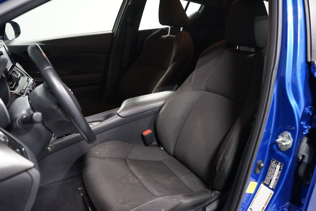 Used 2018 Toyota C-HR XLE image 23