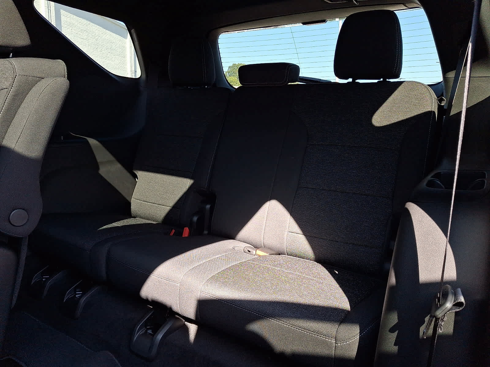 New 2027 Chevrolet Traverse LT w/ Sun and Wheel Package FWD image 9