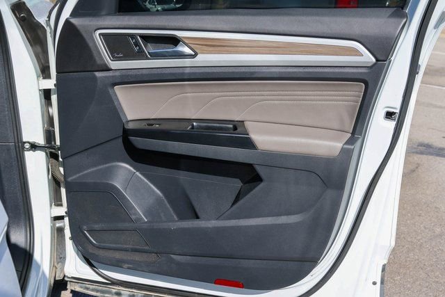 Used 2021 Volkswagen Atlas SEL Premium image 17