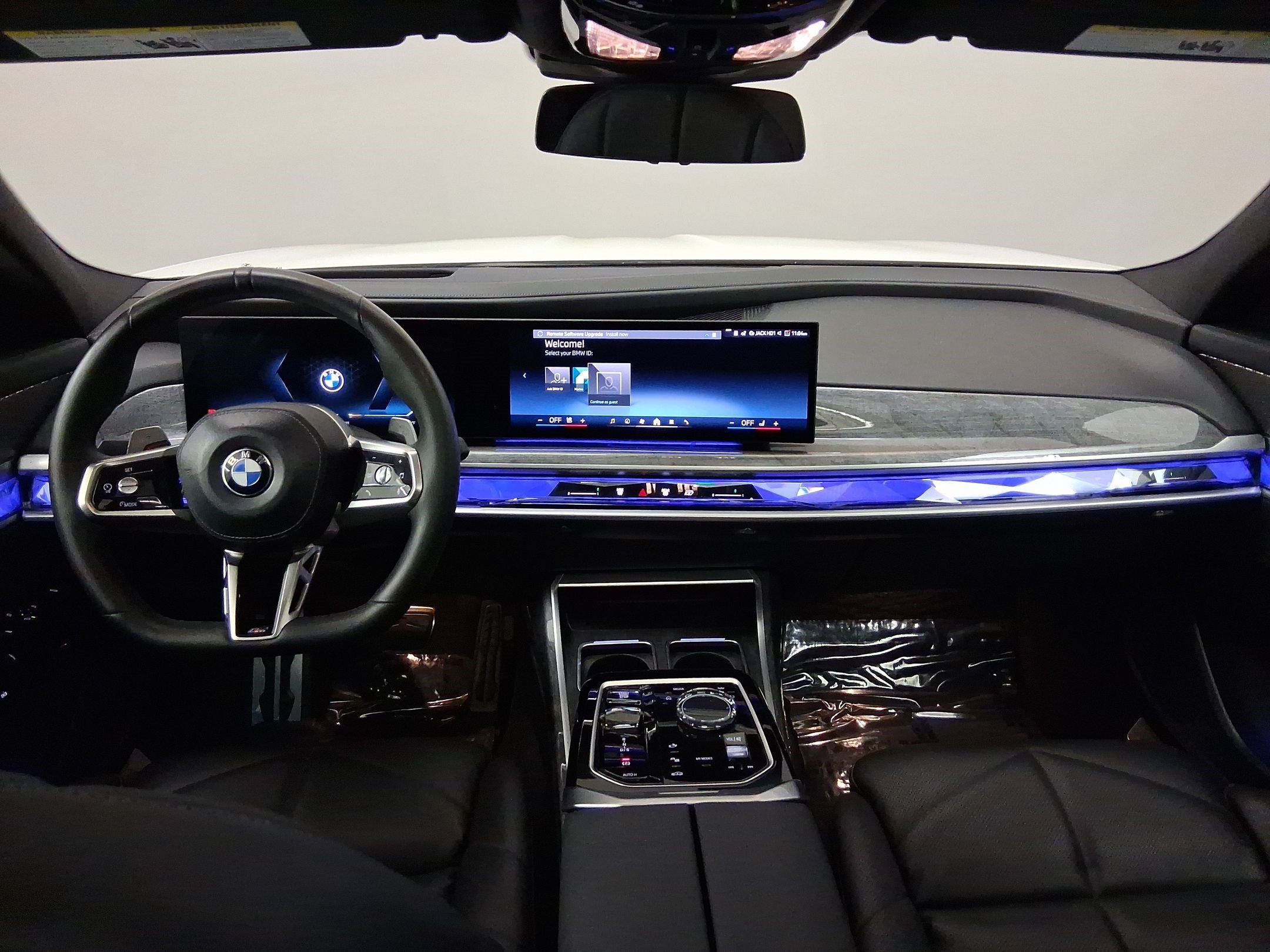 Used 2023 BMW 740i RWD image 16