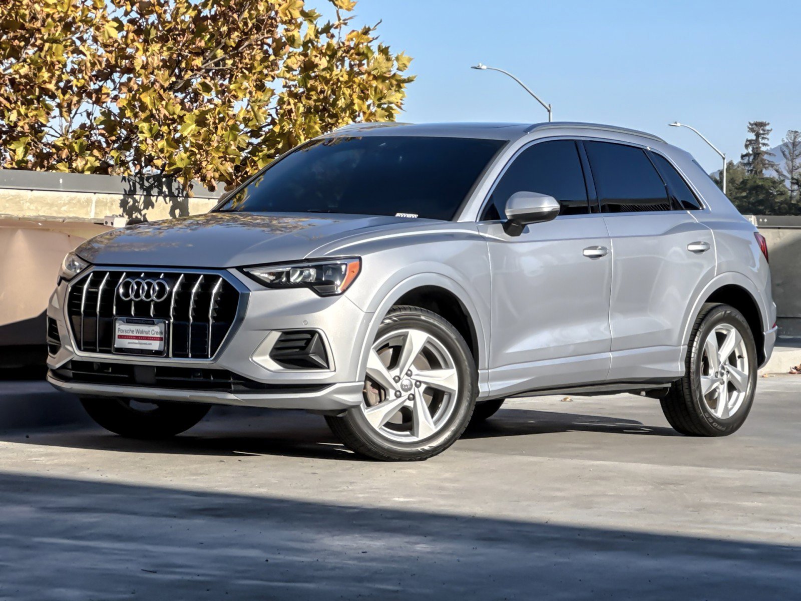 Used 2020 Audi Q3 2.0T Premium image 1